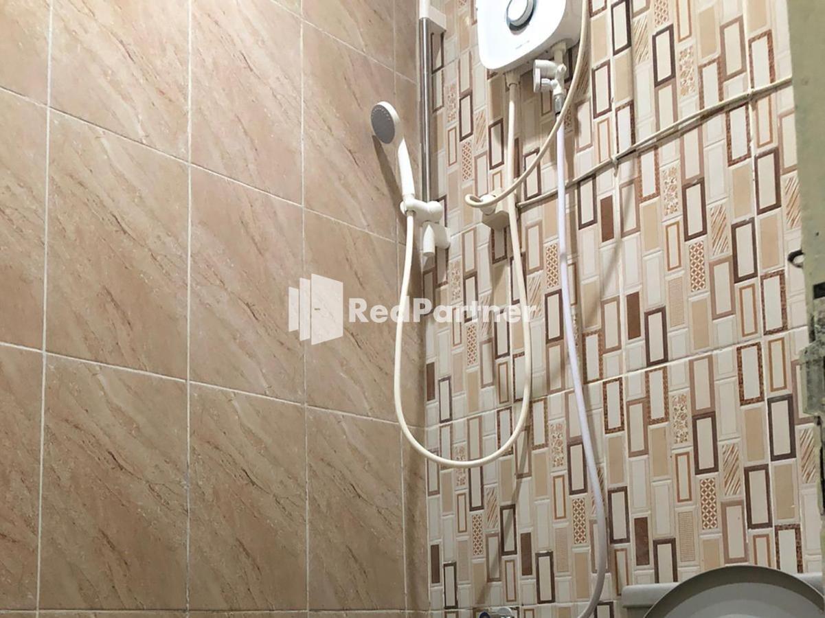 Seungit Syariah Inn Tebet Mitra Reddoorz Cakarta Dış mekan fotoğraf