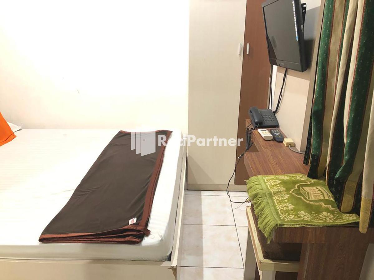 Seungit Syariah Inn Tebet Mitra Reddoorz Cakarta Dış mekan fotoğraf