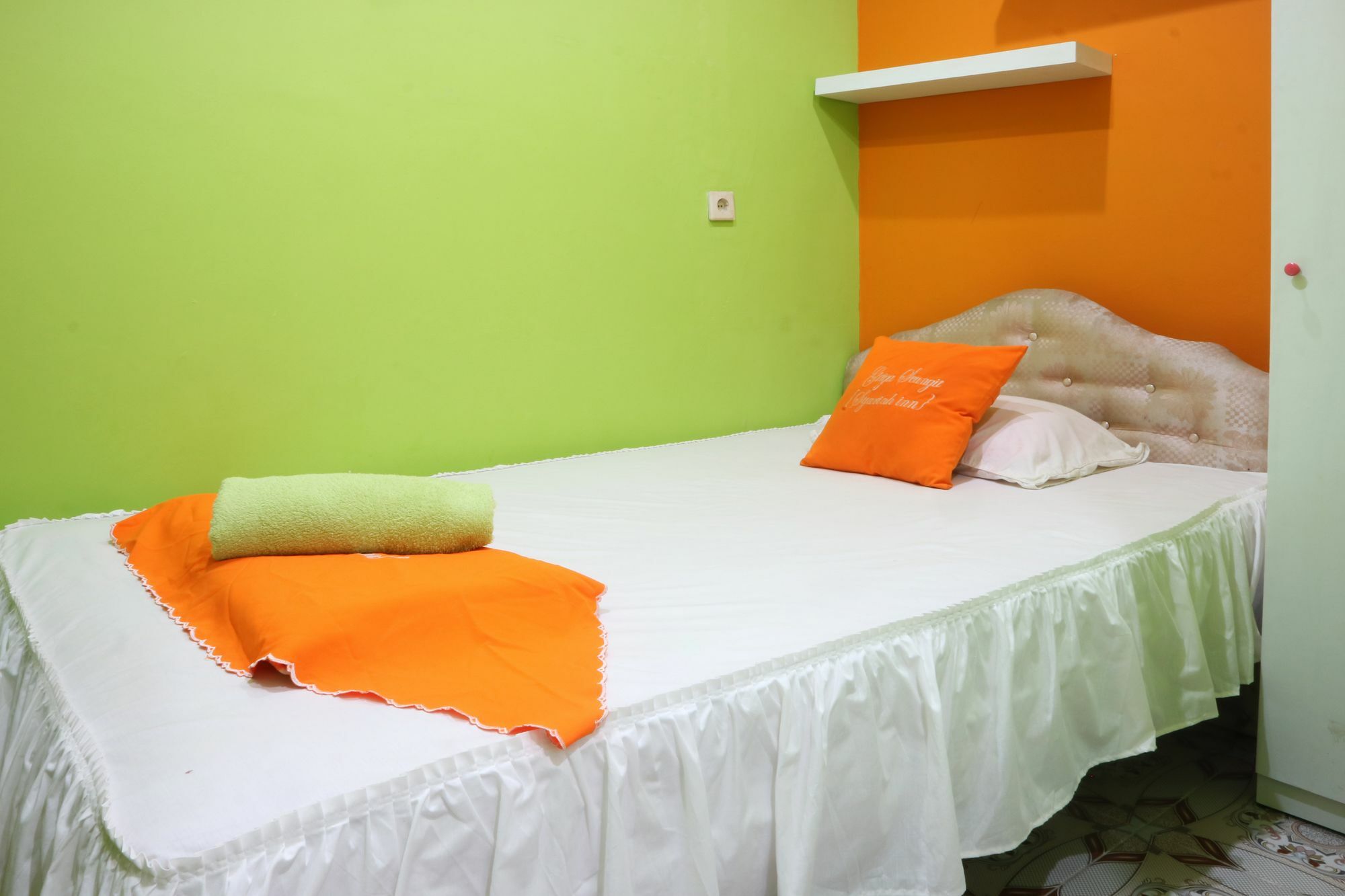 Seungit Syariah Inn Tebet Mitra Reddoorz Cakarta Dış mekan fotoğraf